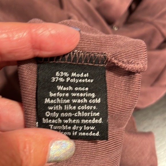 Rock & Republic Mocha Cold Shoulder Top Sz XS - Picture 6 of 6